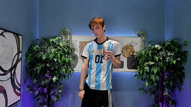 Snapshot of John_Weasley chatting on September 12, 9:04 pm John Weasley online show from September 12, 9:04 pm