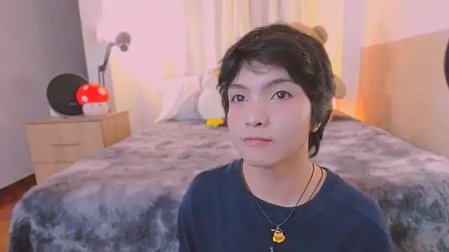 AllanYong18 online show from March 18, 4:15 am