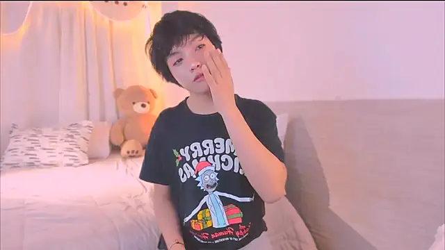 AllanYong18 online show from November 13, 1:05 pm