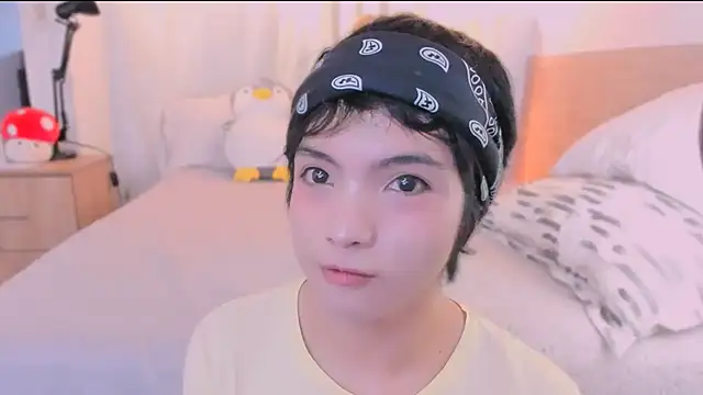 AllanYong18 online show from March 6, 12:02 pm