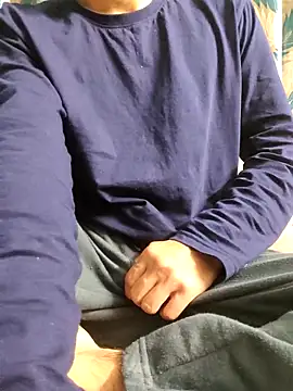 TOPMOON001 online show from February 11, 7:30 pm