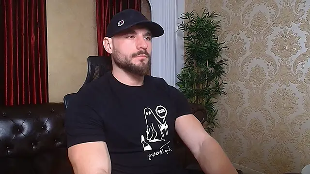 Snapshot of AdamJamesonn chatting on March 12, 5:57 am AdamJamesonn online show from March 12, 5:57 am