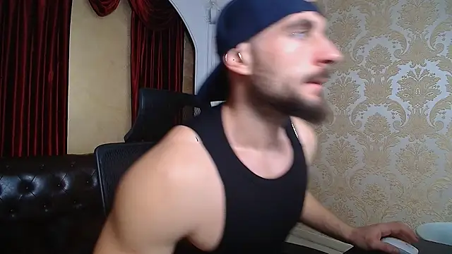 Snapshot of AdamJamesonn chatting on February 11, 6:08 am AdamJamesonn online show from February 11, 6:08 am
