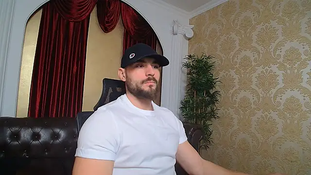 Snapshot of AdamJamesonn chatting on February 16, 6:10 am AdamJamesonn online show from February 16, 6:10 am