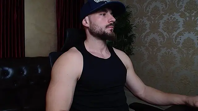 Snapshot of AdamJamesonn chatting on January 31, 6:24 am AdamJamesonn online show from January 31, 6:24 am