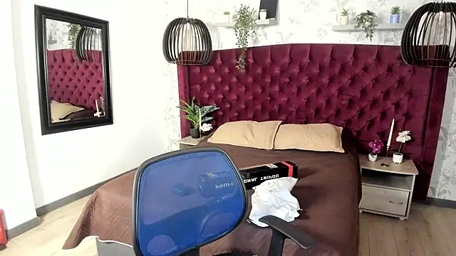 tim  fox online show from April 15, 11:54 am