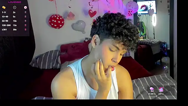 Snapshot of dani_angels__ chatting on February 13, 4:43 am dani angels online show from February 13, 4:43 am