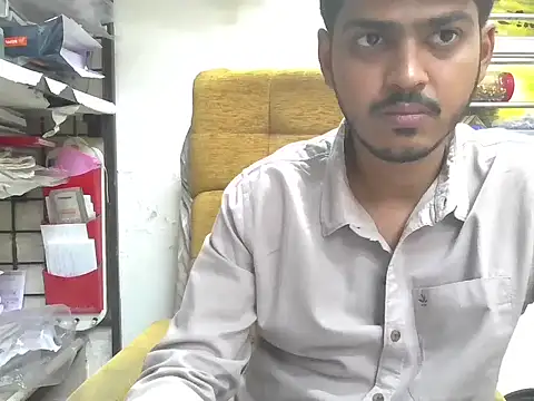 cute modell online show from December 19, 12:35 pm