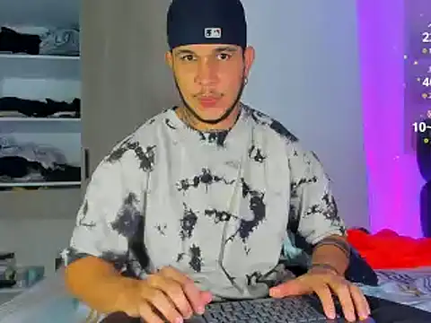 austinoficial online show from January 8, 2:06 am