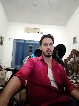 Snapshot of alejo5288 chatting on October 2, 3:21 am alejo5288 online show from October 2, 3:21 am