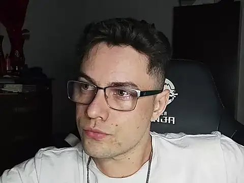 Dyllan   online show from October 21, 1:52 am