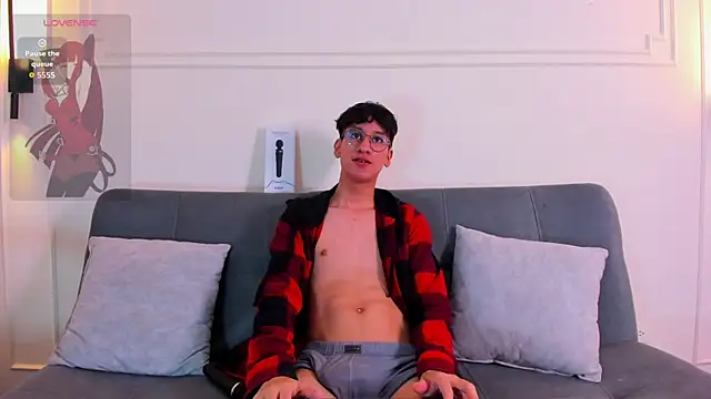 Snapshot of Cum_hunters chatting on October 21, 3:42 am Cum hunters online show from October 21, 3:42 am