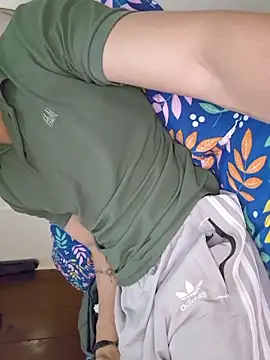 hot hunk boy online show from November 10, 9:25 am