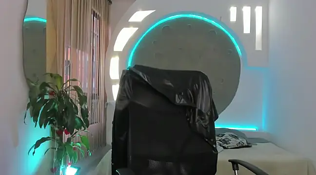 Snapshot of tattokoi chatting on February 22, 10:37 pm tattokoi online show from February 22, 10:37 pm