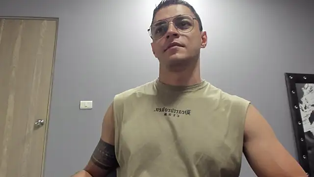 Frank Millers online show from December 3, 7:09 pm