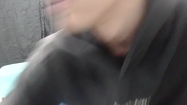 Snapshot of HENRY_SENNI chatting on February 14, 1:29 pm HENRY SENNI online show from February 14, 1:29 pm