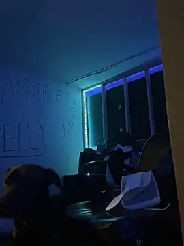 sexyhotstud12 online show from March 18, 7:23 am