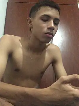 Alvarozzxv online show from January 29, 4:26 am