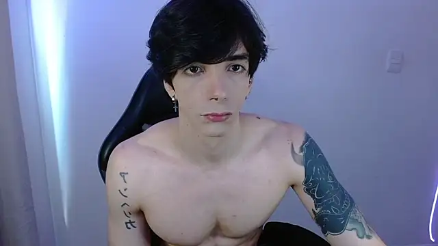 H3ll B0I online show from February 6, 3:53 pm