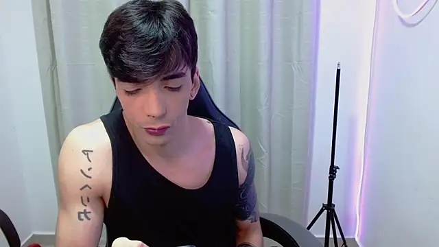 H3ll B0I online show from September 27, 9:29 am