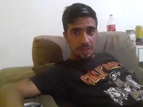 thallespessoa online show from January 8, 11:43 pm