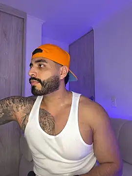 LeandroRusso online show from October 1, 3:10 am