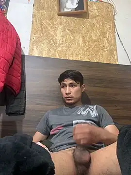 EduardoEspinoza12 online show from April 3, 9:28 am