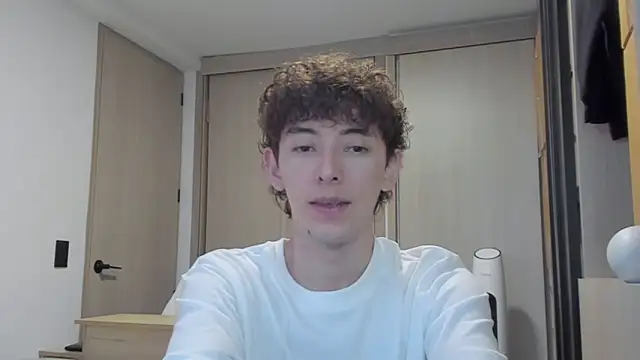 miketwink online show from September 10, 10:52 pm