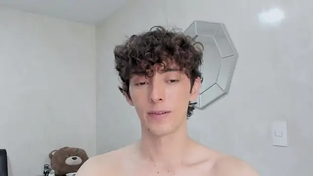 miketwink online show from February 11, 2:27 am