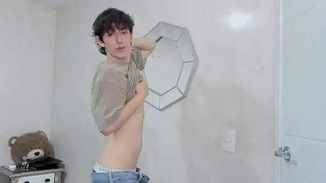 miketwink online show from February 17, 11:47 pm