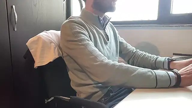 bullyboyy online show from February 9, 10:42 am