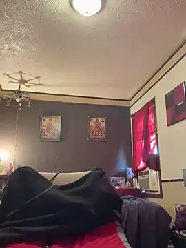 Snapshot of B3-Dindles chatting on March 16, 9:37 pm B3-Dindles online show from March 16, 9:37 pm