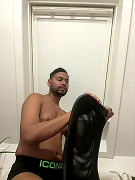 Adityassss1 online show from November 25, 12:29 pm