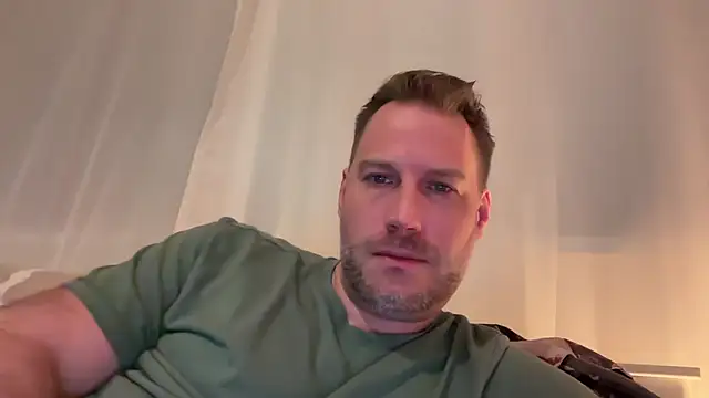 Christian87xxx online show from December 3, 5:30 pm