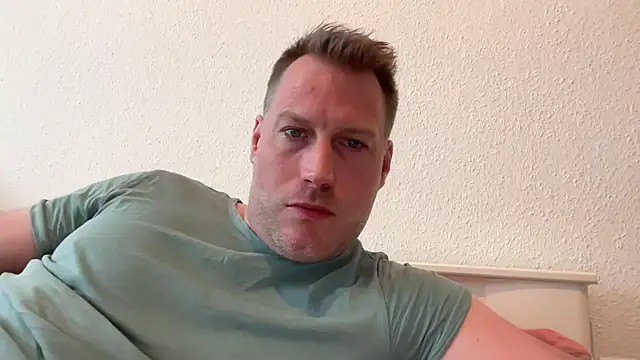 Christian87xxx online show from April 12, 11:44 am