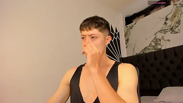 marcuscollins1  online show from April 6, 2:29 pm