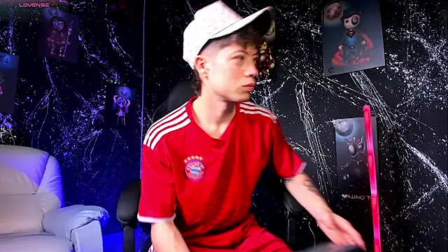 marcuscollins1  online show from February 28, 1:47 pm