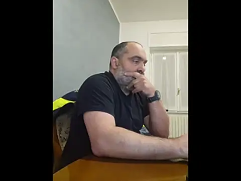 fuocovivo4 online show from March 29, 7:14 pm