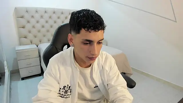 JhoanLeandro online show from October 9, 5:56 am