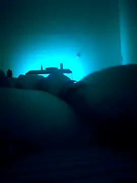 Snapshot of bouraktom6 chatting on October 18, 4:28 am bouraktom6 online show from October 18, 4:28 am