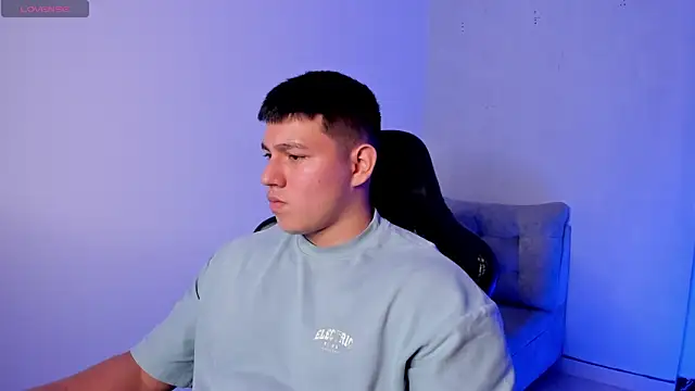 JamesCr  online show from January 6, 2:59 am