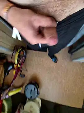 Oli0203xh online show from April 29, 10:20 am