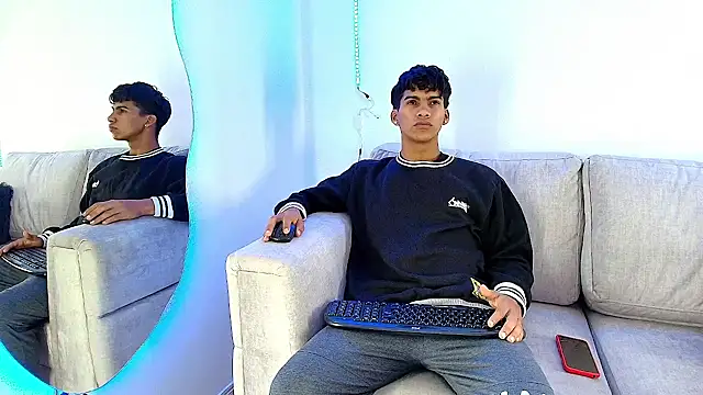 papi hotxx online show from February 7, 3:02 am