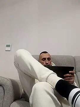 ANGELSANTAMARIA- online show from December 4, 4:03 pm