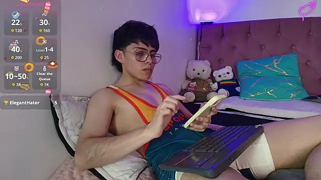 PepperTwink online show from October 17, 6:01 pm