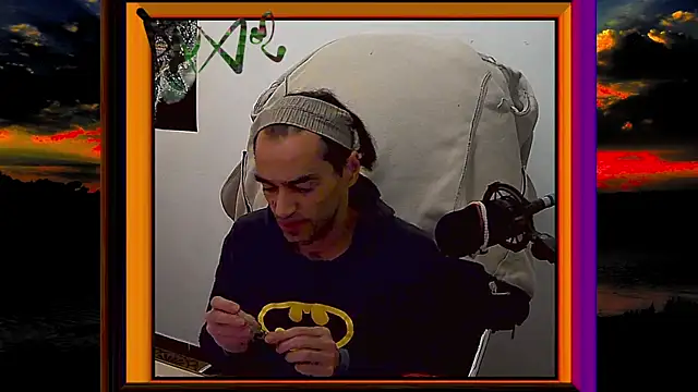 ReyDeBotones online show from March 3, 8:26 pm