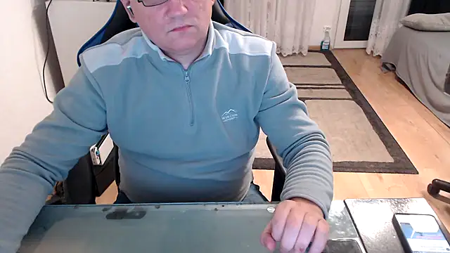 ruplumber online show from October 3, 5:40 pm