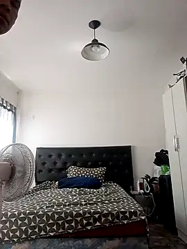 liamlara online show from February 21, 2:59 pm