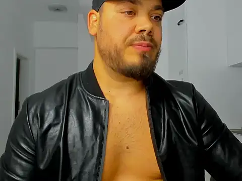 ZackMasterss online show from October 6, 7:18 pm