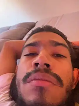 Mineirinho043 online show from February 6, 4:15 pm